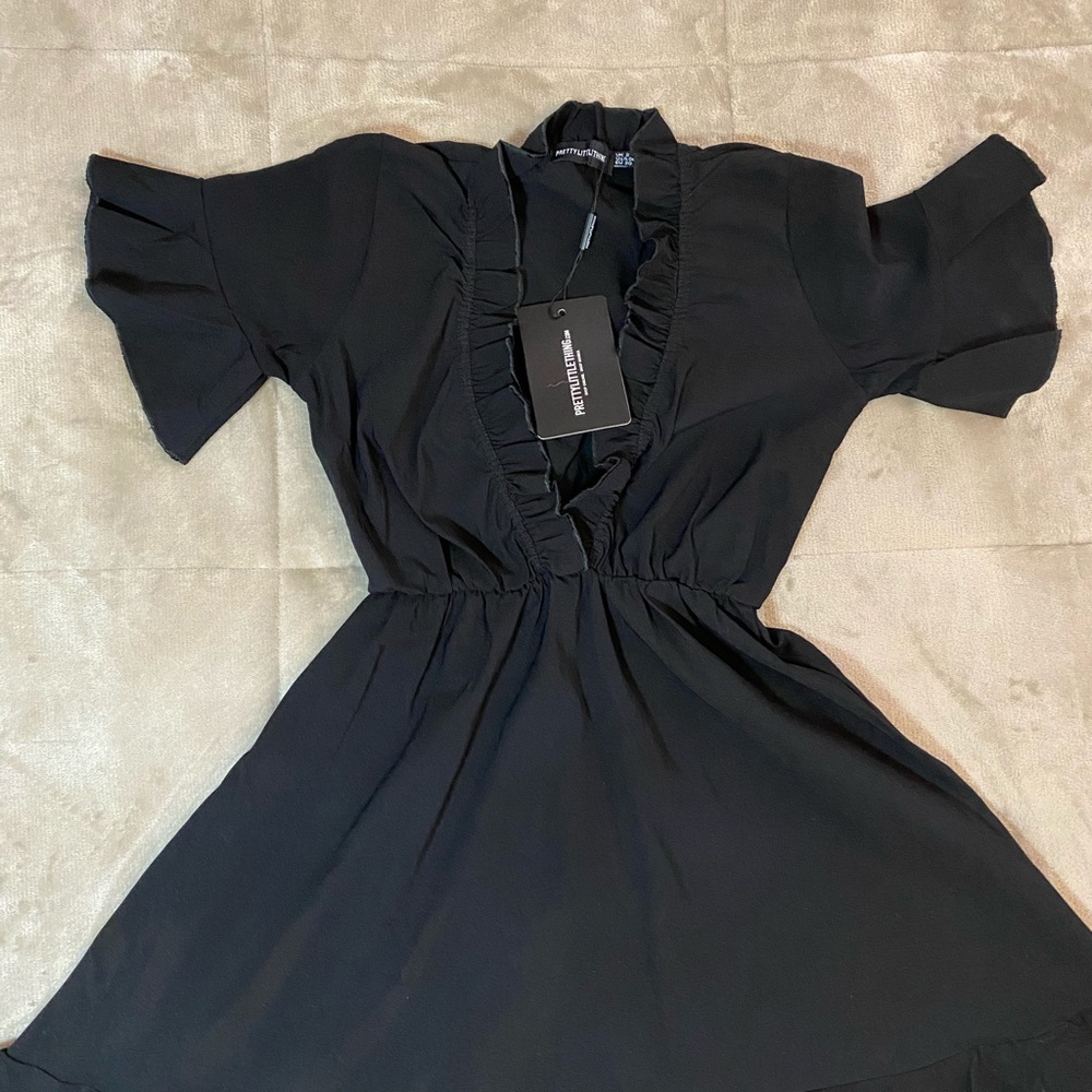 Pretty little thing Black dress
